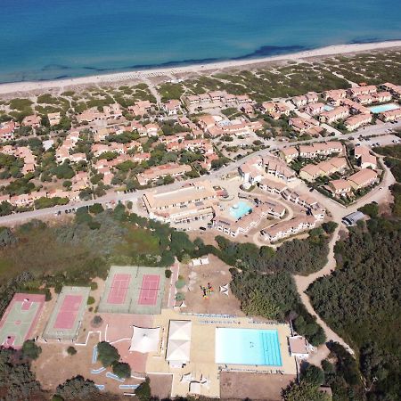 Aparthotel Baia Delle Mimose Badesi Exterior foto