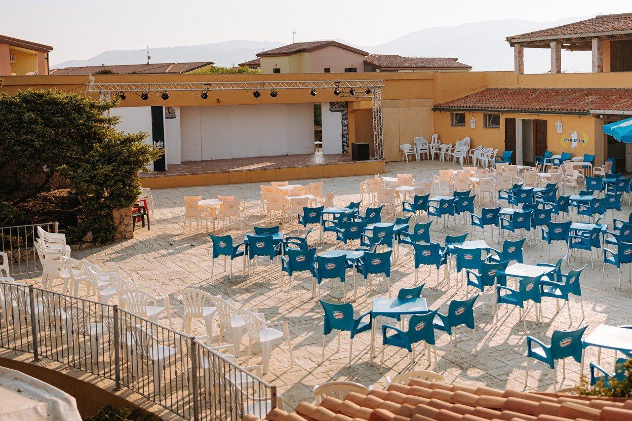 Aparthotel Baia Delle Mimose Badesi Exterior foto