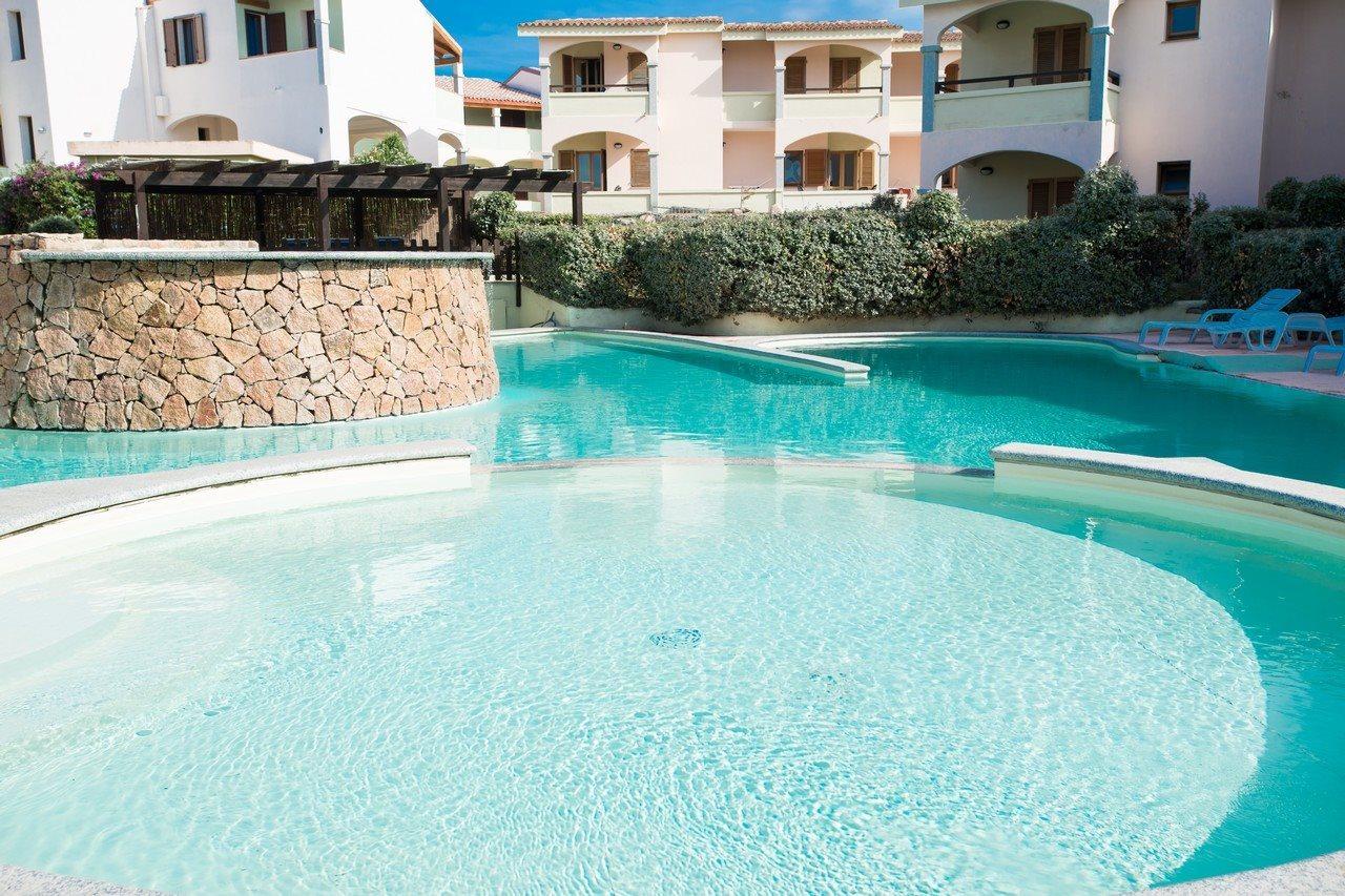 Aparthotel Baia Delle Mimose Badesi Exterior foto